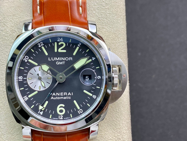 【OFFICINE PANERAI】パネライ スーパーコピー ルミノール GMT オートマチック PAM00088 44mm【VS工場出品】