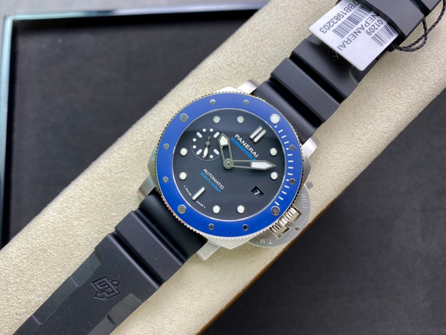 【OFFICINE PANERAI】パネライ スーパーコピー ルミノール サブマーシブル PAM01209 42mm【VS工場出品】