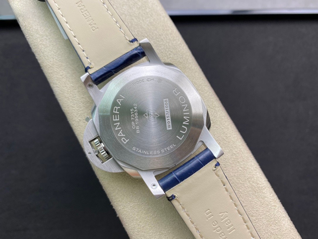 【OFFICINE PANERAI】パネライ スーパーコピー ルミノール マリーナ 1950 3デイズ オートマチック PAM01393 42mm【VS工場出品】