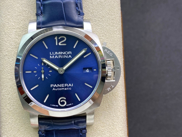 【OFFICINE PANERAI】パネライ スーパーコピー ルミノール マリーナ 1950 3デイズ オートマチック PAM01393 42mm【VS工場出品】