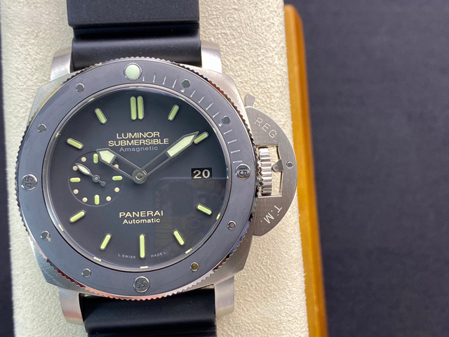 【OFFICINE PANERAI】パネライ スーパーコピー ルミノール 1950 サブマーシブル 3デイズ オートマチック PAM00389 47mm【VS工場出品】