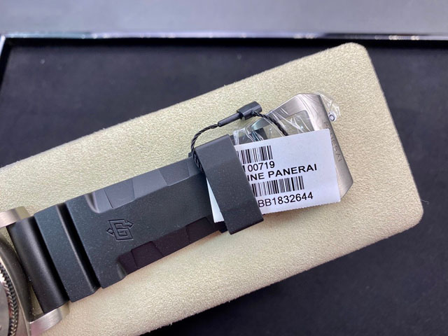 【OFFICINE PANERAI】パネライ スーパーコピー ルミノール サブマーシブル 1950 3デイズGMT オートマティック チタニオPAM00719 47mm【VS工場出品】
