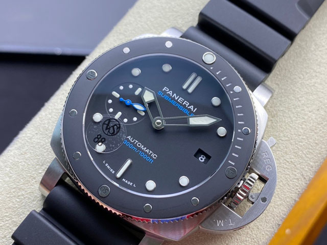 【OFFICINE PANERAI】パネライ スーパーコピー サブマーシブル PAM00683 42mm【VS工場出品】