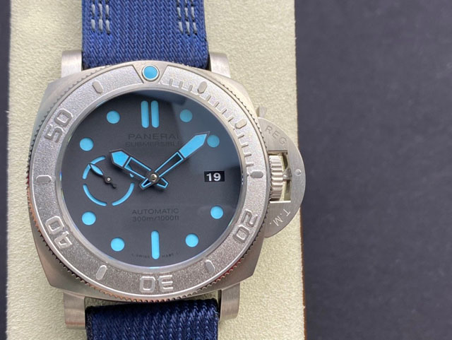 【OFFICINE PANERAI】パネライ スーパーコピー サブマーシブル マイク・ホーン エディション PAM00985 47mm【VS工場出品】