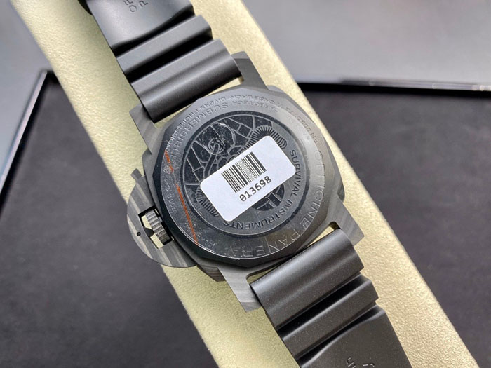 【OFFICINE PANERAI】パネライ スーパーコピー サブマーシブル マリーナ ミリターレ カーボテック PAM00979 47mm【VS工場出品】
