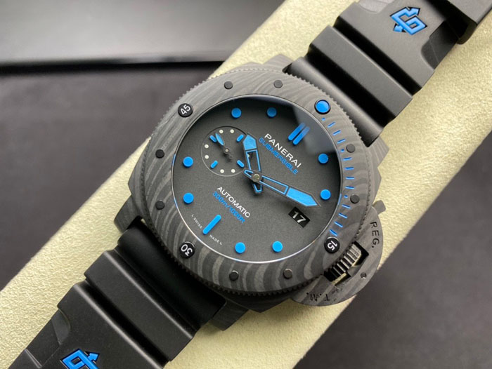 【OFFICINE PANERAI】パネライ スーパーコピー サブマーシブル カーボテック PAM01616 47mm【VS工場出品】