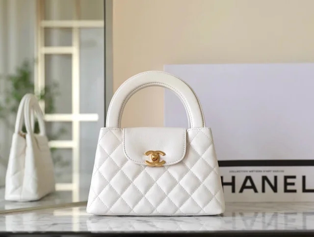 【CHANEL】シャネル スーパーコピー ミニ ショッピング バッグ ホワイト（AS4416 B15566 10601）