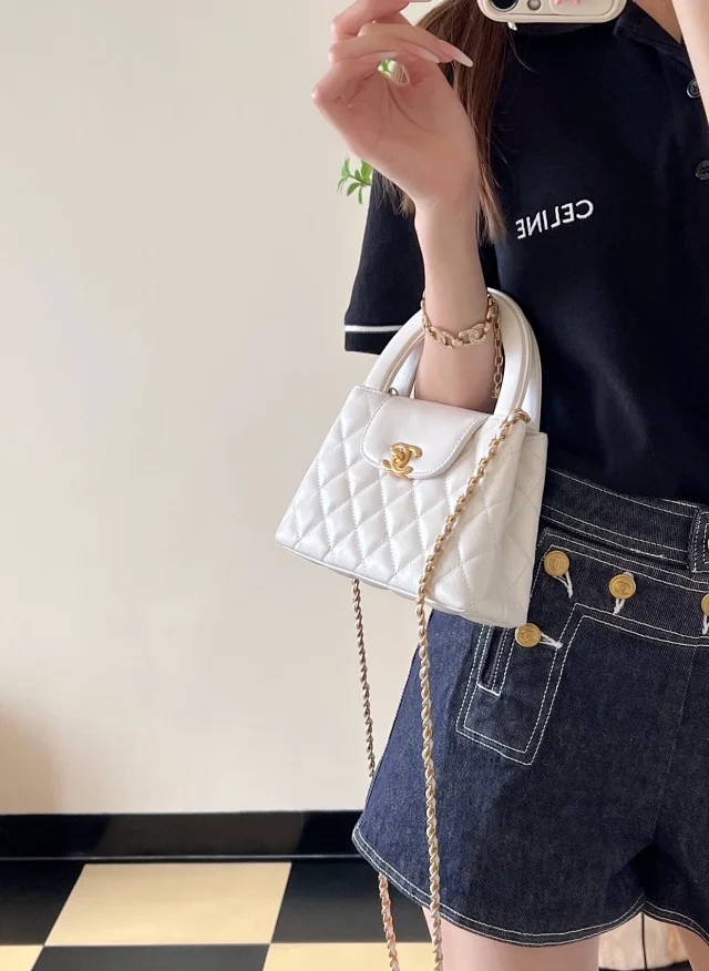 【CHANEL】シャネル スーパーコピー ミニ ショッピング バッグ ホワイト（AS4416 B15566 10601）