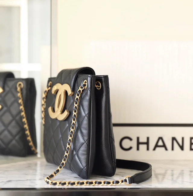 【CHANEL】シャネル スーパーコピー ビッグロゴ ショッピングバッグ チェーンバッグ ブラック（AS4596 B15010 94305）