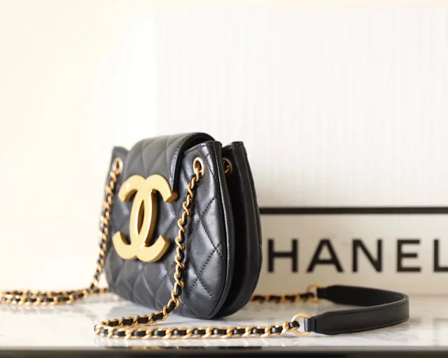 【CHANEL】シャネル スーパーコピー ショルダーバッグ ブラック（AS4609 B15010 94305）
