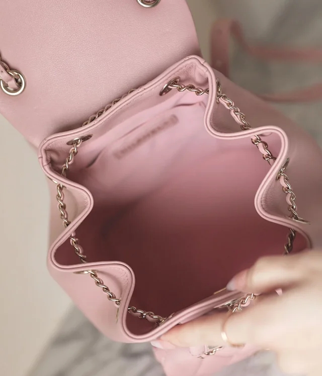 【CHANEL】シャネル スーパーコピー スモール バックパック カーフスキン（AS2908）