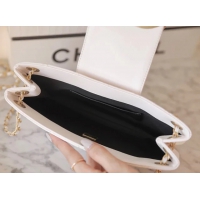 【CHANEL】シャネル スーパーコピー 大きなロゴマーク ショルダーバッグ ホワイト  CHANEL 002