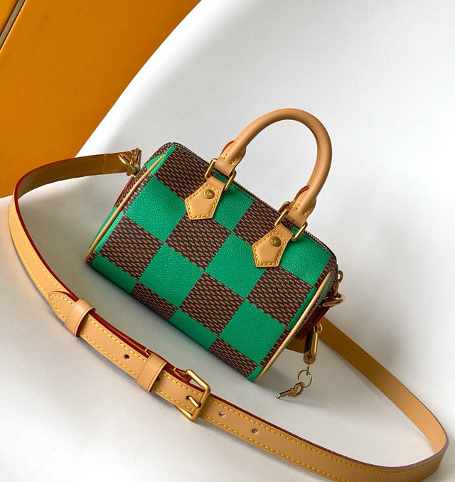  【Louis Vuitton】ルイヴィトン スーパーコピー スピーディ･バンドリエール 18 クロスボディバッグ レッド（N40611）