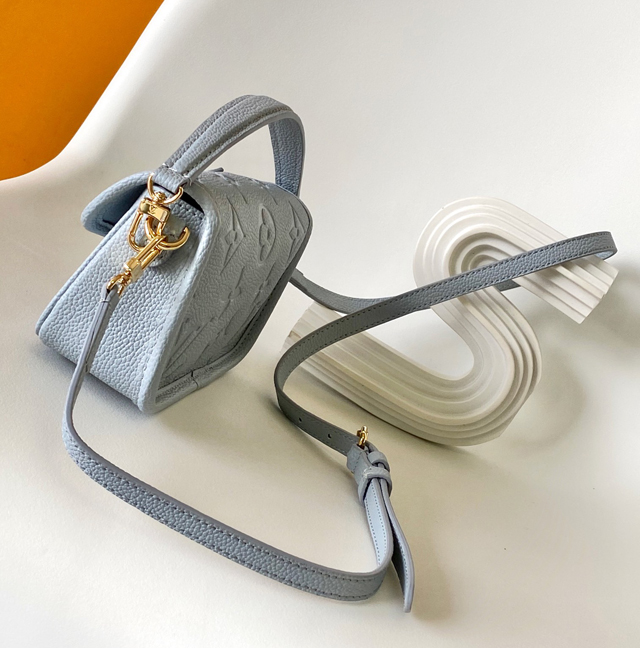 【Louis Vuitton】ルイヴィトン スーパーコピー ナノ・ディアヌ クロスボディバッグ オランプ ブルー（M83592）