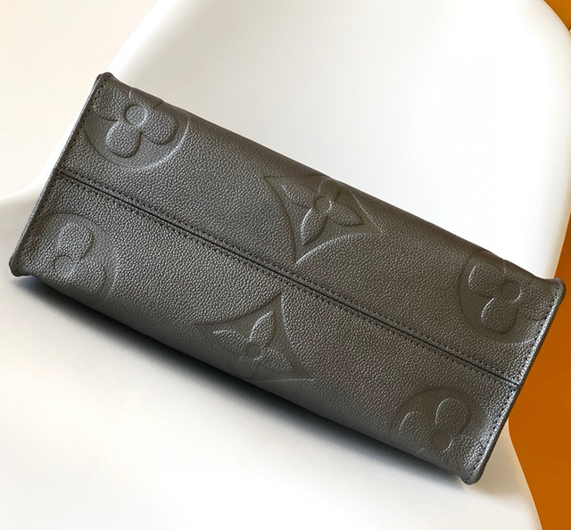 【Louis Vuitton】ルイヴィトン スーパーコピー オンザゴー MM ハンドバッグ ノワール（M45595）