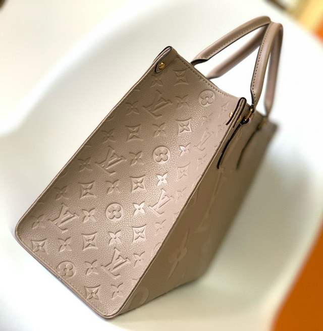 【Louis Vuitton】ルイヴィトン スーパーコピー オンザゴー MM ハンドバッグ（M45607）