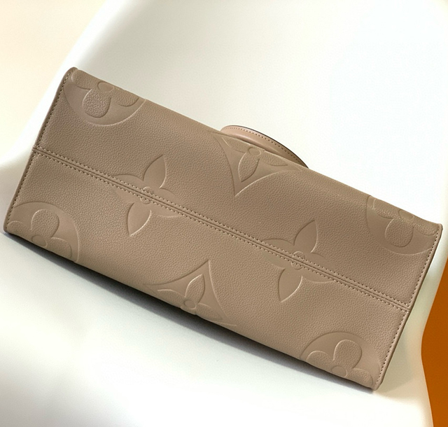 【Louis Vuitton】ルイヴィトン スーパーコピー オンザゴー MM ハンドバッグ（M45607）