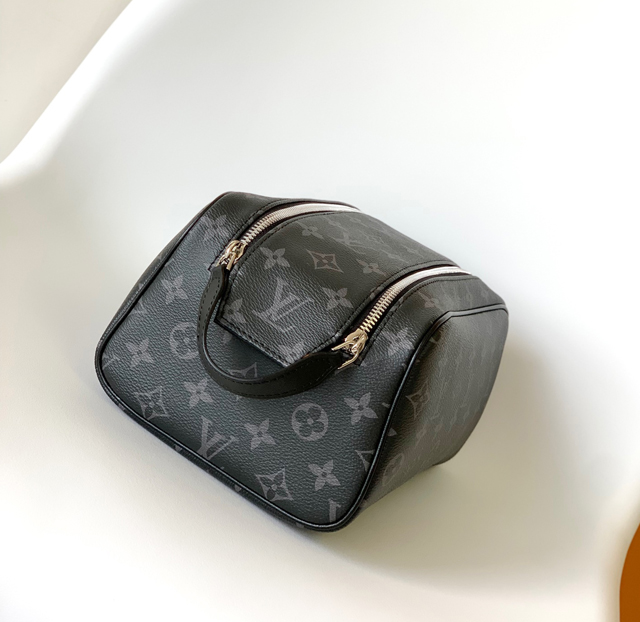 【Louis Vuitton】ルイヴィトン スーパーコピー ドップ･キット/トイレタリーバッグ（M46354）