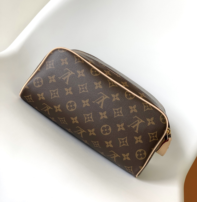 【Louis Vuitton】ルイヴィトン スーパーコピー ドップ･キット/トイレタリーバッグ（M44494）