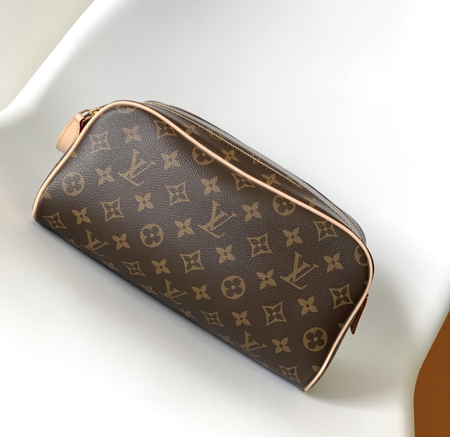 【Louis Vuitton】ルイヴィトン スーパーコピー ドップ･キット/トイレタリーバッグ（M44494）