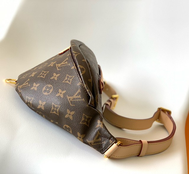 【Louis Vuitton】ルイヴィトン スーパーコピー Monogram  ウエストバッグ（M43644）