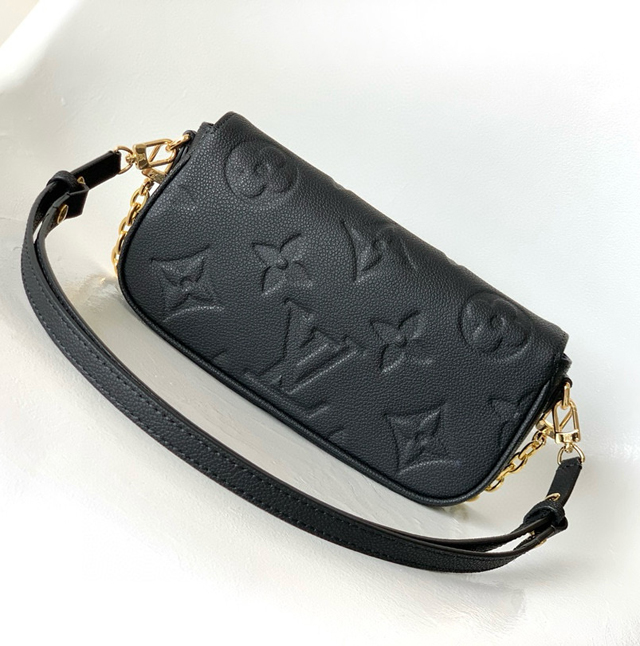【Louis Vuitton】ルイヴィトン スーパーコピー ウォレット オン チェーン・アイビー ブラック（M82154）