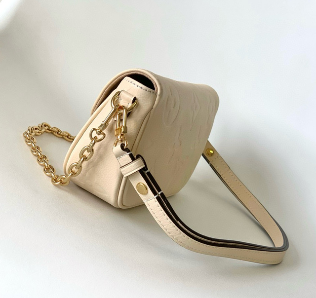 【Louis Vuitton】ルイヴィトン スーパーコピー ウォレット オン チェーン・アイビー ダブグレー（M82210）