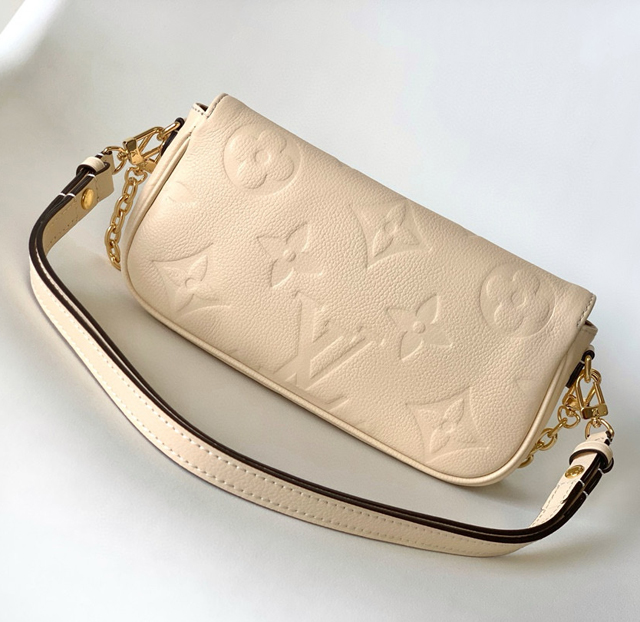 【Louis Vuitton】ルイヴィトン スーパーコピー ウォレット オン チェーン・アイビー ダブグレー（M82210）