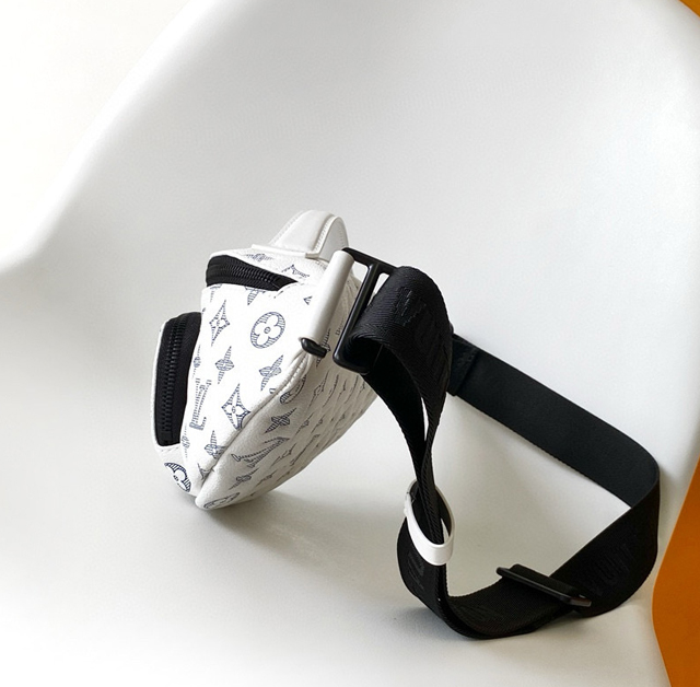 【Louis Vuitton】ルイヴィトン スーパーコピー レア ラッシュ バムバッグ ホワイト（M25227）