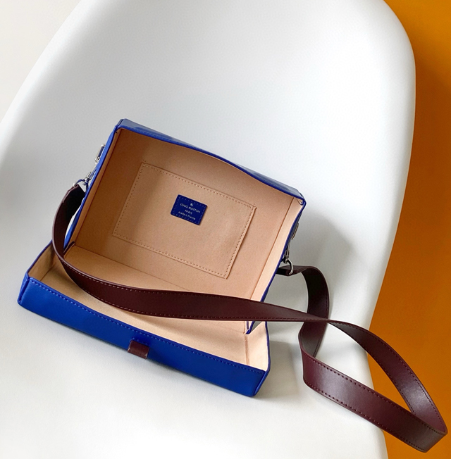 【Louis Vuitton】ルイヴィトン スーパーコピー ショッパー・クラッチ ブルー（M14028）