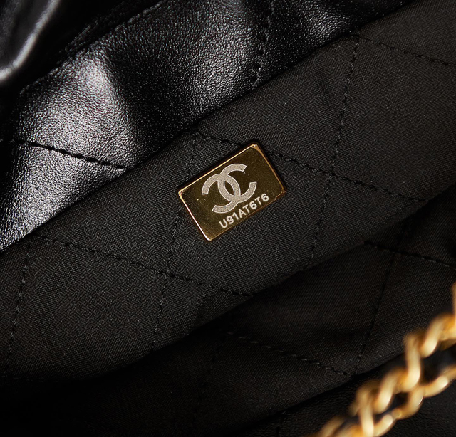 【CHANEL 】シャネル スーパーコピー CHANEL 22 ミニ バッグ（AS3980 B08037 94305）