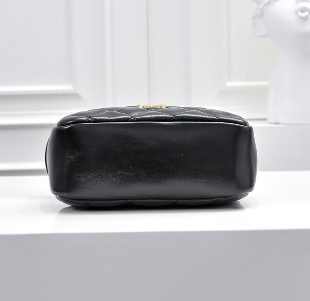 【CHANEL 】シャネル スーパーコピー 2024/25年秋冬 コレクション ミニ カメラ バッグ ブラック（AS5190 B18306 94305）