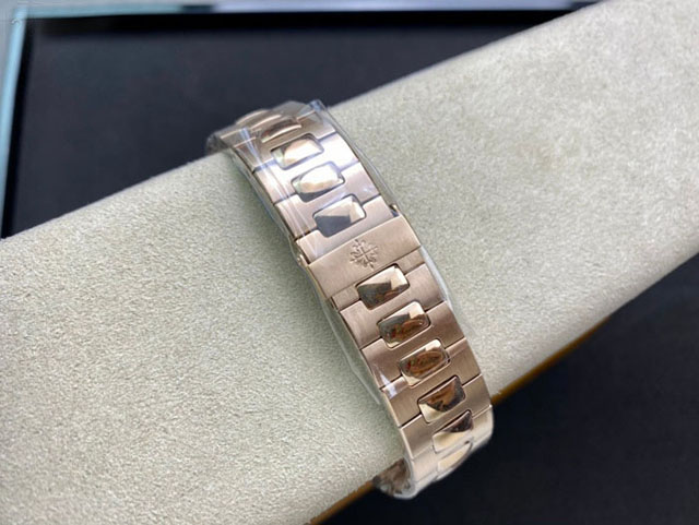 【PATEK PHILIPPE】パテックフィリップ スーパーコピー ノーチラス 5980R-001【3K工場出品】