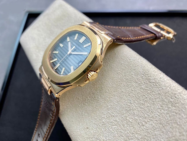 【PATEK PHILIPPE】パテックフィリップ スーパーコピー ノーチラス ラージ 5711R-001【3K工場出品】