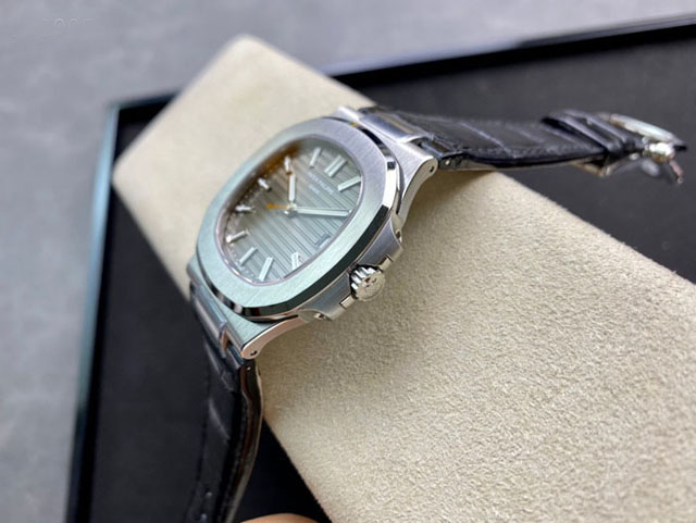 【PATEK PHILIPPE】パテックフィリップ スーパーコピー ノーチラス 5711G-001【3K工場出品】