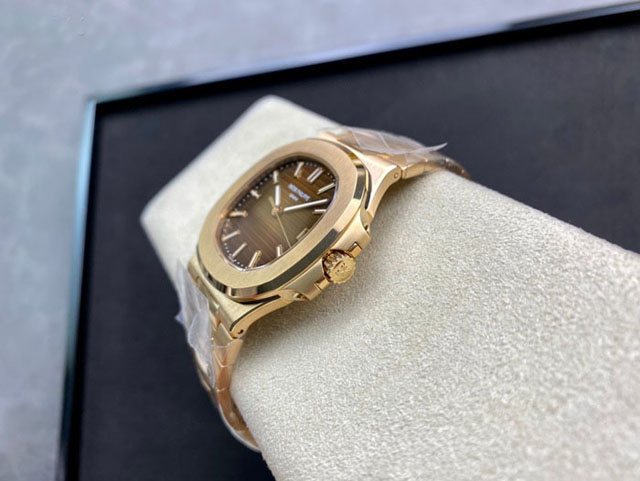 【PATEK PHILIPPE】パテックフィリップ スーパーコピー ノーチラス 5711/1R-001 40MM【3K工場出品】