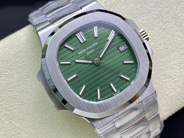 【PATEK PHILIPPE】パテックフィリップ スーパーコピー ノーチラス 5711/1A-014 グリーン【3K工場出品】