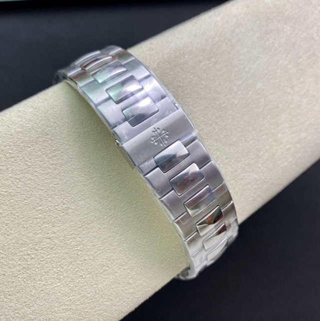 【PATEK PHILIPPE】パテックフィリップ スーパーコピー ノーチラス 5711/1A-014 グリーン【3K工場出品】