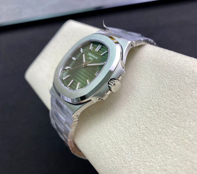 【PATEK PHILIPPE】パテックフィリップ スーパーコピー ノーチラス 5711/1A-014 グリーン【3K工場出品】