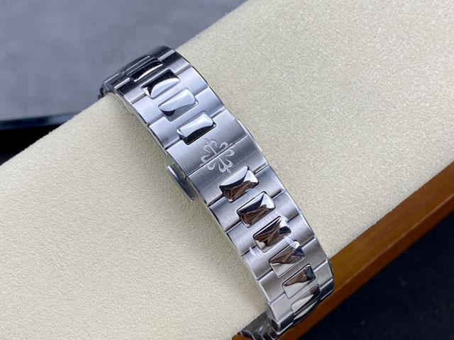 【PATEK PHILIPPE】パテックフィリップ スーパーコピー ノーチラス 5811/1G ブルー【3K工場出品】