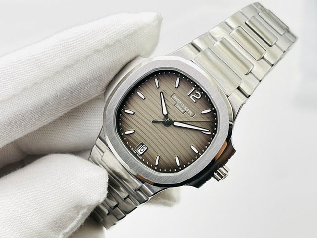 【PATEK PHILIPPE】パテックフィリップ スーパーコピー ノーチラス 7118/1A-011【3K工場出品】