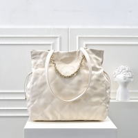 【CHANEL 】シャネル スーパーコピー 2024/25年 クルーズ コレクション ショー ショッピング バッグ ホワイト（AS5315 B19030 10601）