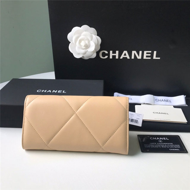 【CHANEL】シャネル 19 ロング フラップ ウォレット ライトブラウン スーパーコピー（AP0955）