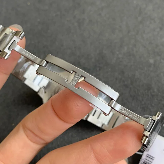  V6工場 カルティエ スーパーコピー バロン ブルー ドゥ カルティエ ウォッチ 33MM（WE902074）