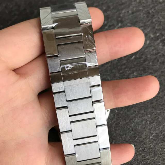 AF工場 カルティエ スーパーコピー ロンド ソロ ドゥ カルティエ シリーズ ウォッチ 42MM（WSRN0023）