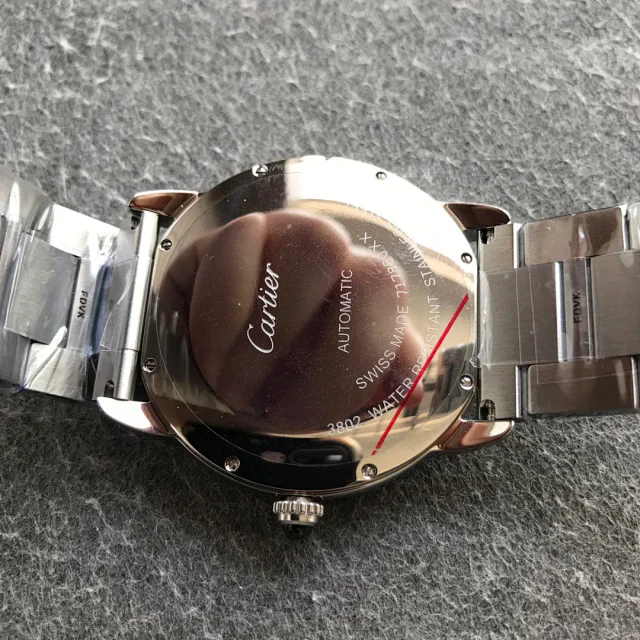  AF工場 カルティエ スーパーコピー ロンド ソロ ドゥ カルティエ シリーズ ウォッチ 42MM（W6701011）