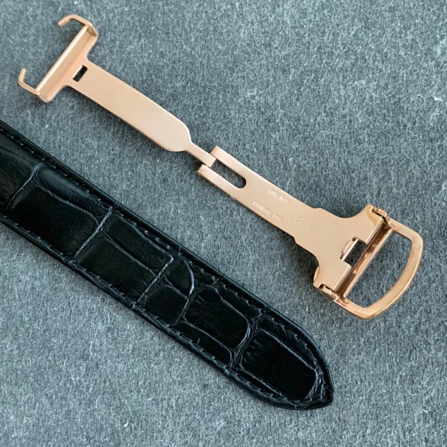 GS工場 カルティエ スーパーコピー ドライブDE CARTIERシリーズ18kローズゴールド 40MM（WGNM0004）