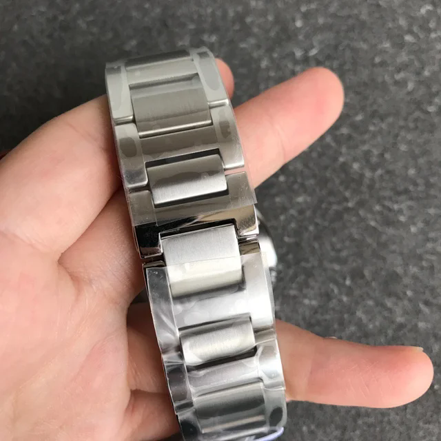 AF工場 カルティエスーパーコピー バロン ブルー ドゥ カルティエ ウォッチ 42MM（WSBB0016）