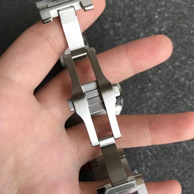 AF工場 カルティエスーパーコピー バロン ブルー ドゥ カルティエ ウォッチ 42MM（WSBB0016）