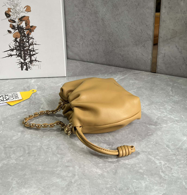 【LOEWE】ロエベ スーパーコピー フラメンコパース バッグ ミニ（メローナパラム）サハラ A914CBPX03